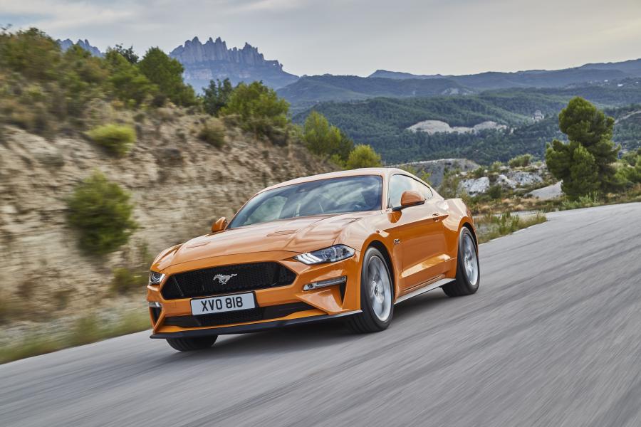  Ford Mustang GT Fastback 2017 года  (EU) (фото 3 из 42)